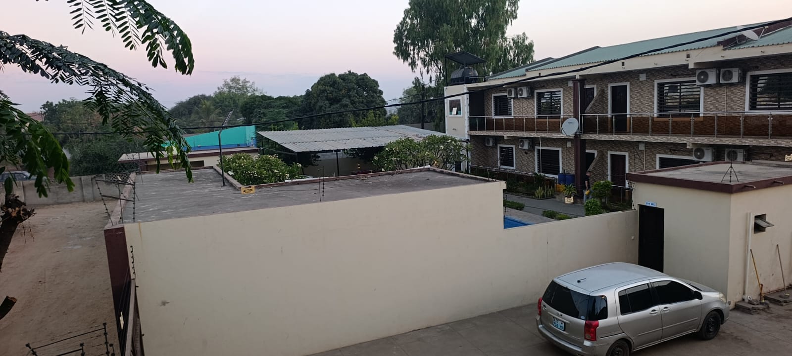 Vista exterior das instalações da Trans Adil